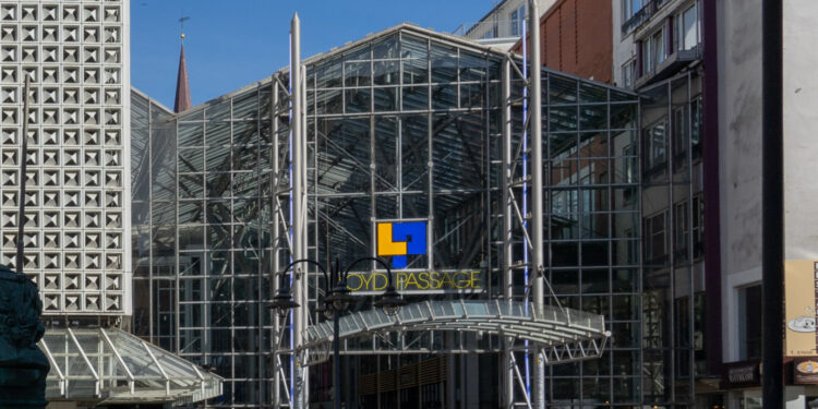 Weihnachtlicher Markt in der LLOYD PASSAGE