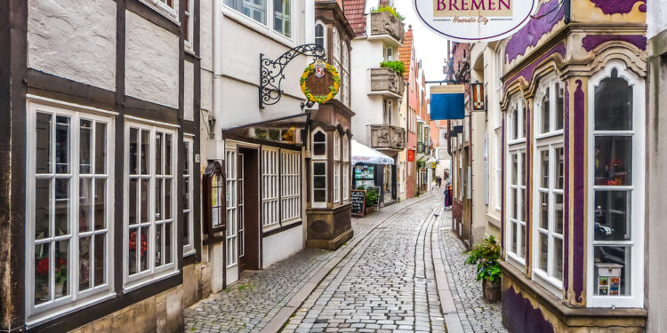 Vom Schnoor bis zur Überseestadt: Bremen zu Fuß entdecken – mit leichtem Gepäck unterwegs