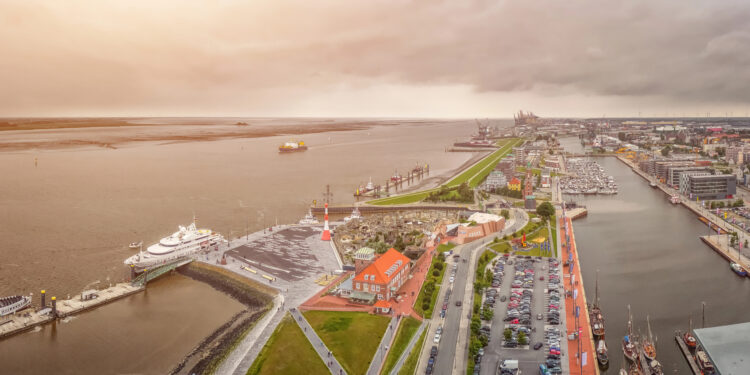 Kreuzfahrt ab Bremerhaven: So gelingt die entspannte Anreise zum Kreuzfahrtterminal